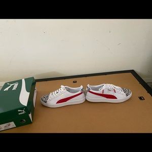 Puma sneakers!!!!!!!